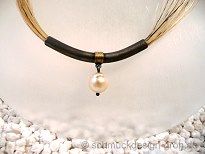 Collier aus Pferdehaar vom Schimmel mit Sterlingsilber und Zuchtperle